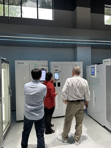 Welcoming Our Valued Customers To Dongcheng